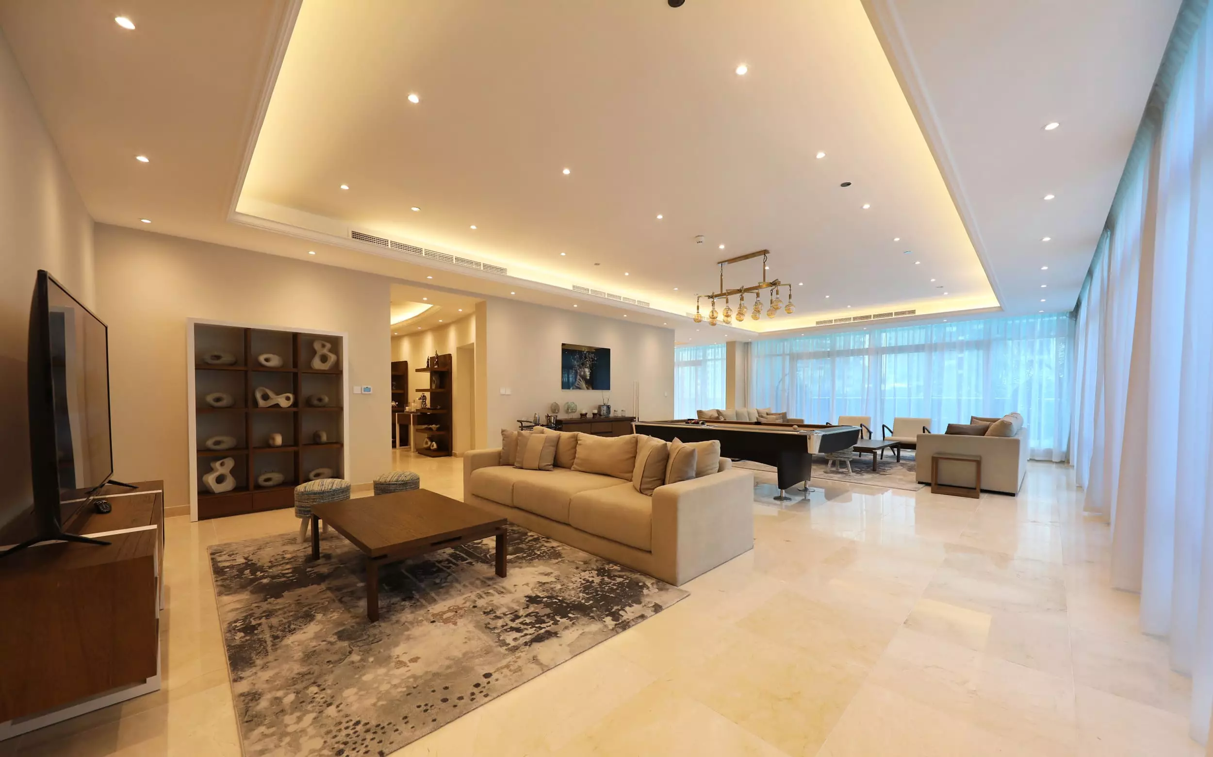 Real Estate, UAE